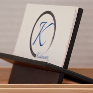 Densole desk cardholder