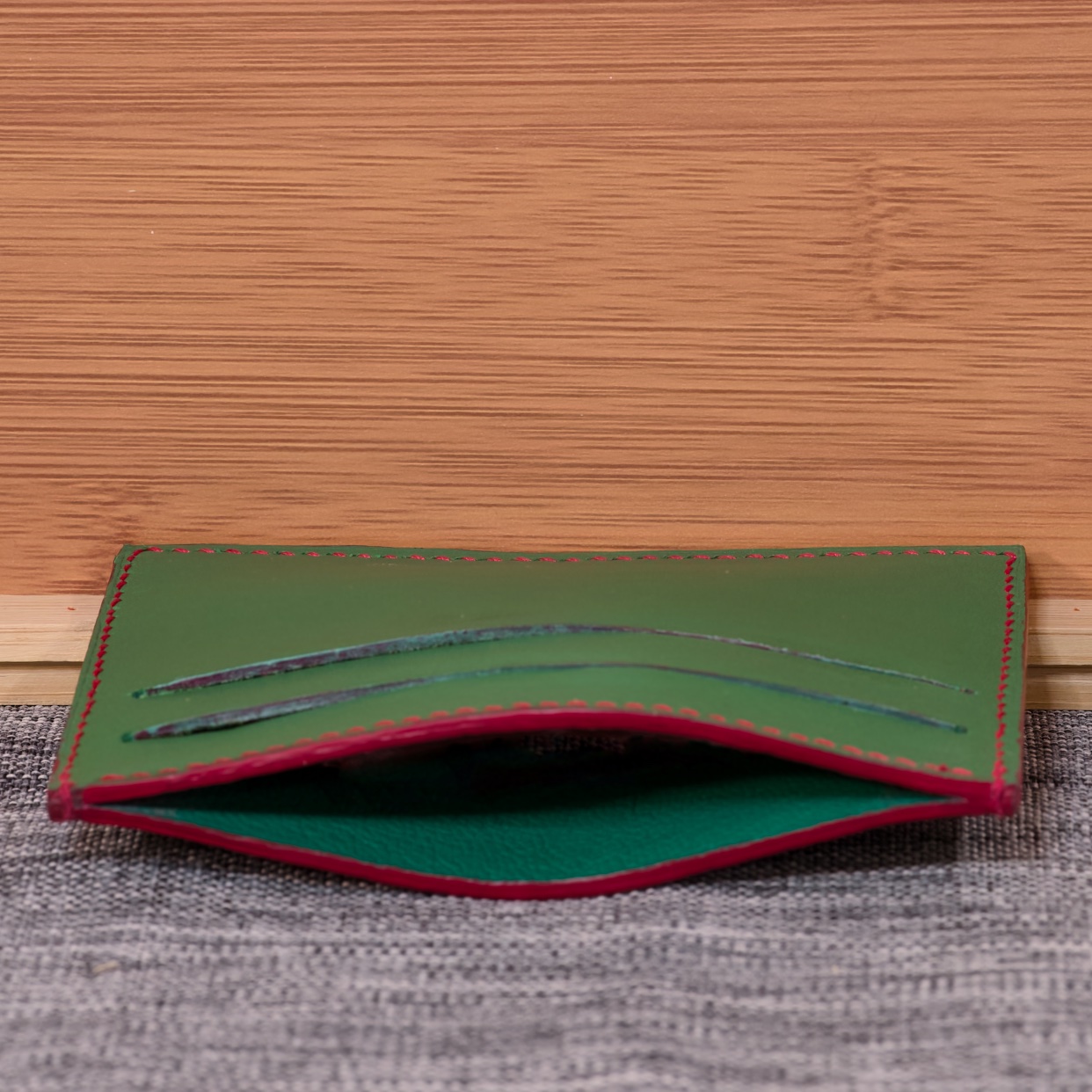 Craigie Slotted Cardholder - Image 4